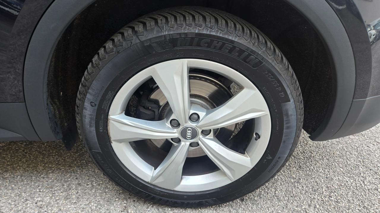 Audi Q5 35 TDI quattro S tronic Business