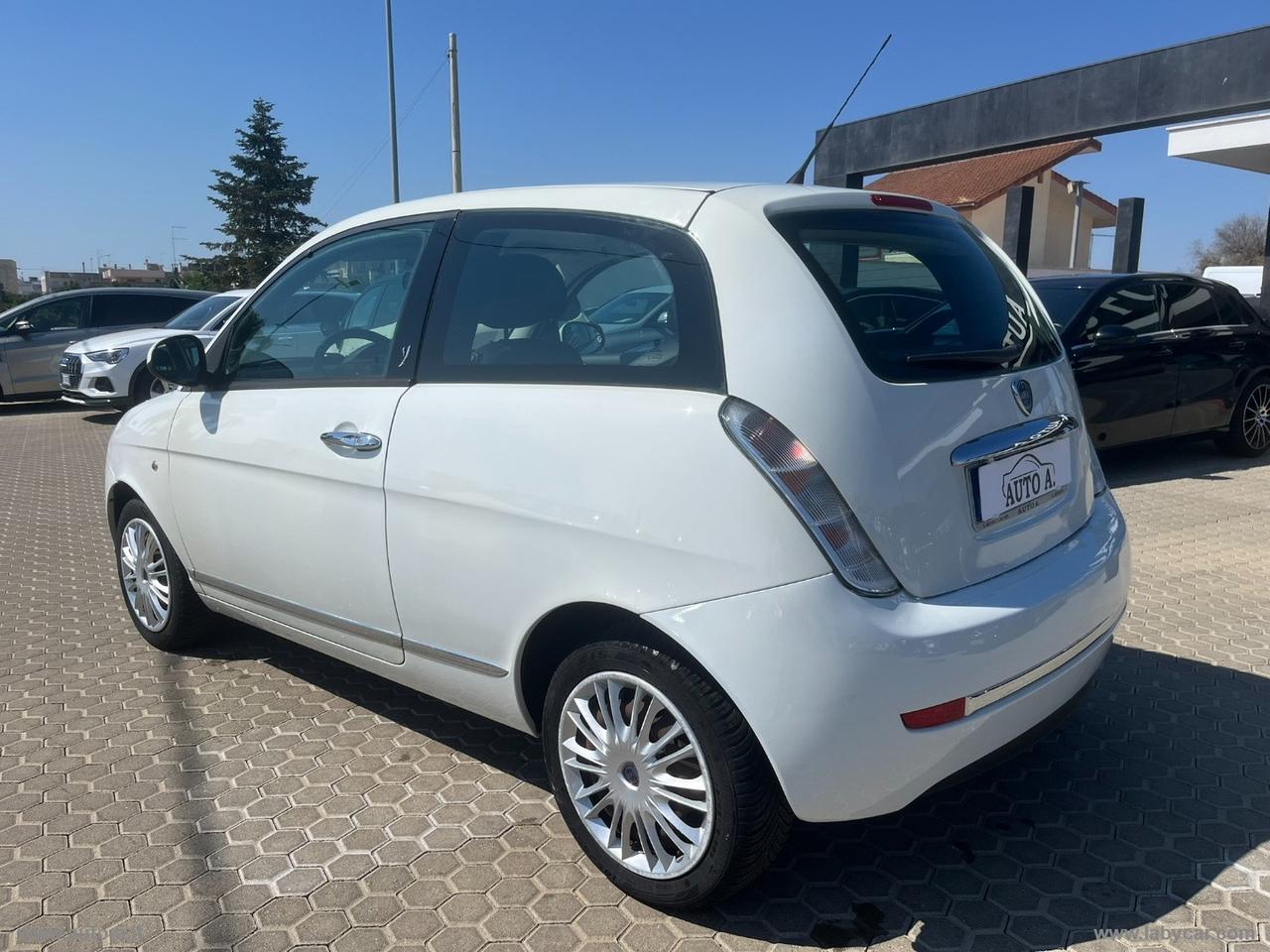 LANCIA Ypsilon 1.2 69 CV Platino