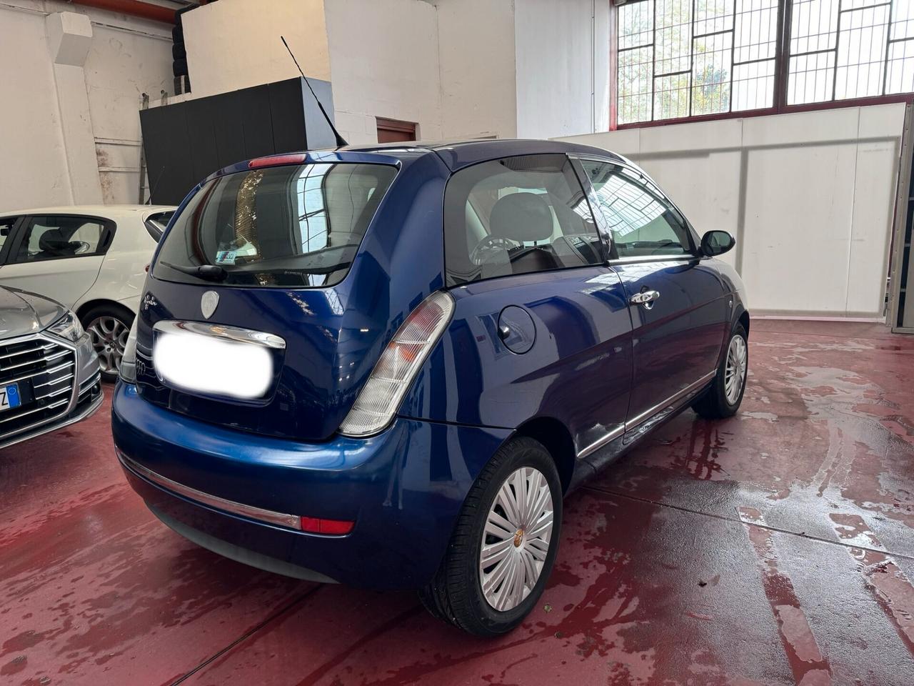 Lancia Ypsilon 1.4 16V Platino AUTO CON ALLESTIMENTO PER DISABILI