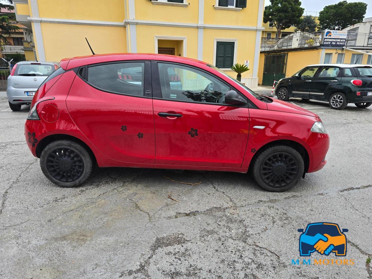 Lancia Ypsilon 5 Porte Ypsilon 1.0 firefly hybrid Silver s&s 70cv