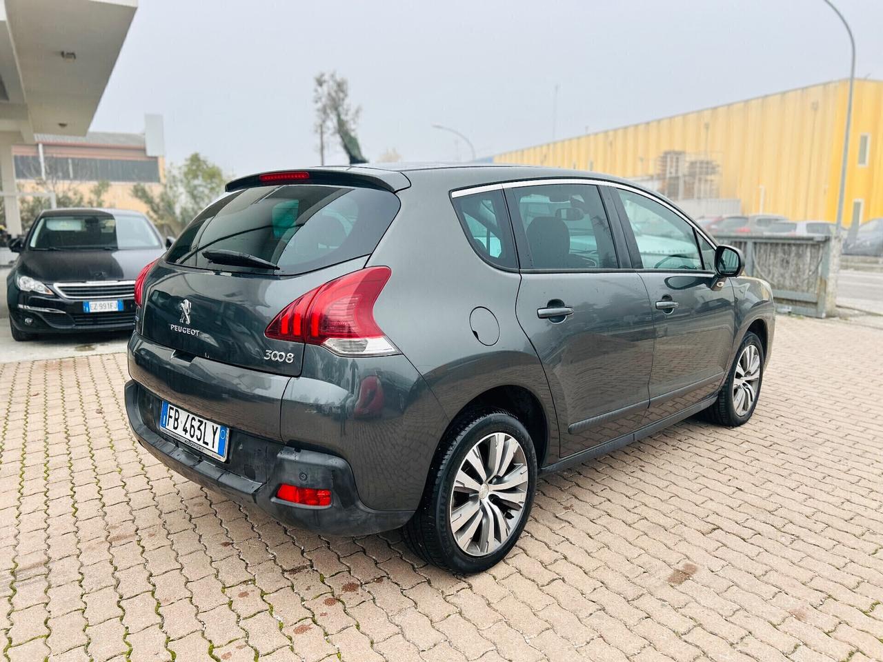 Peugeot 3008 BlueHDi 120 SeS Crossway