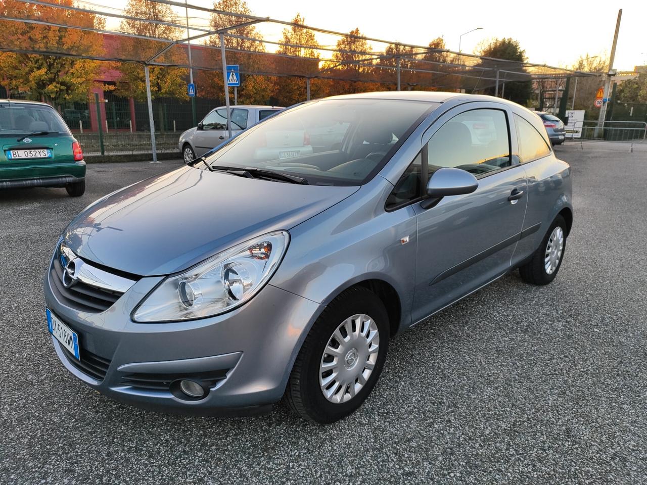 Opel Corsa 1.2 3 porte Enjoy