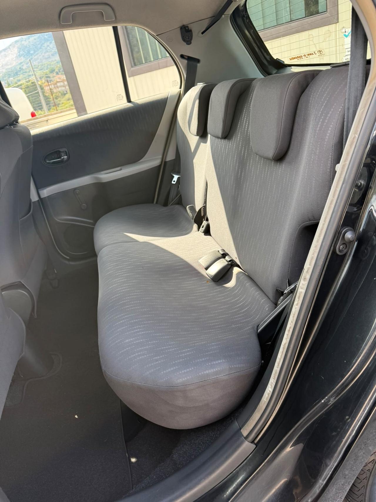 Toyota Yaris 1.4 D-4D DPF 5 porte Sol