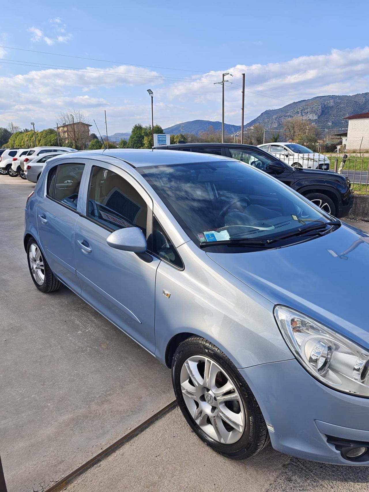 Opel Corsa 1.2 5 porte Cosmo gpl garantita 12 mesi