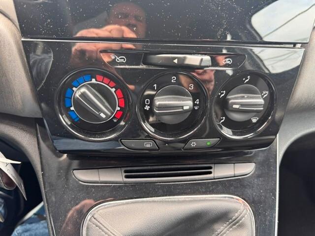 Lancia Ypsilon 1.2 69 CV 5 porte Silver