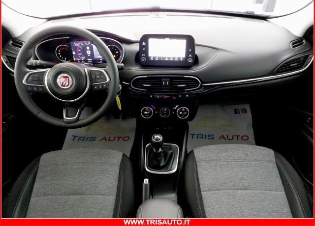 FIAT Tipo 1.6 MJT S&S Cross IVATA (FULL LED+NAVI)