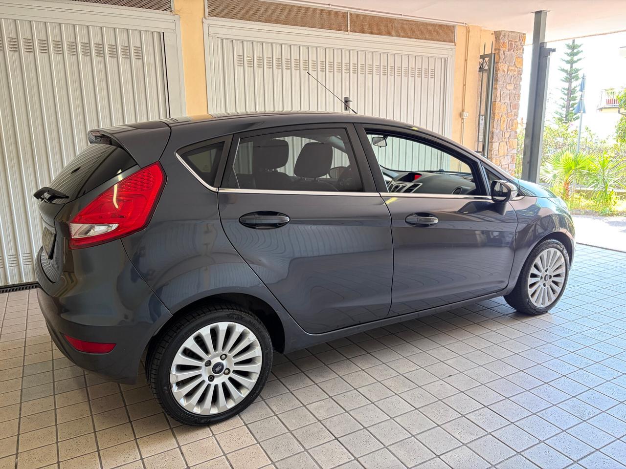 Ford Fiesta 1.4 TDCi 5p. Titanium