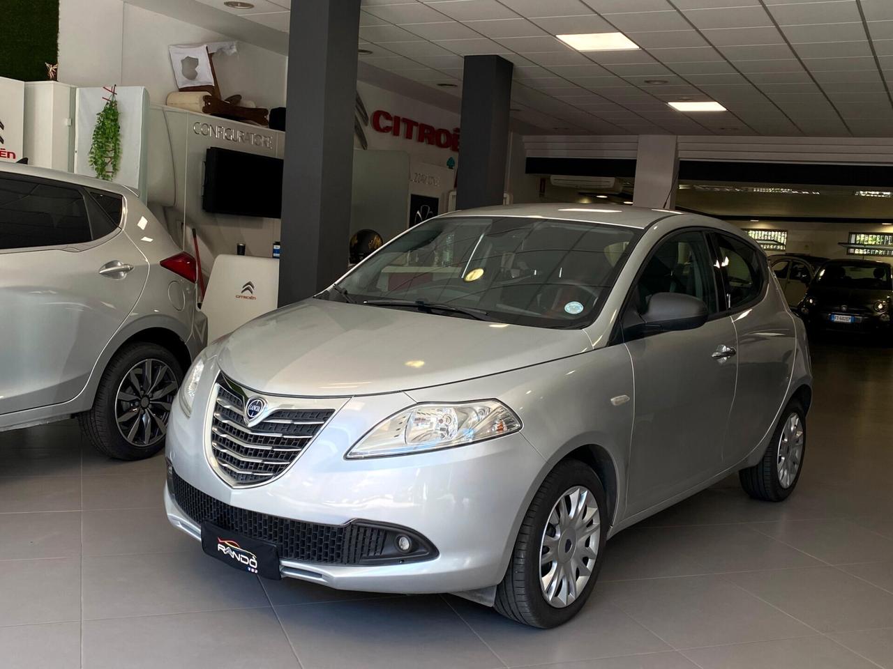 Lancia Ypsilon 1.3 MJT 95 CV 5 Porte S&S Silver