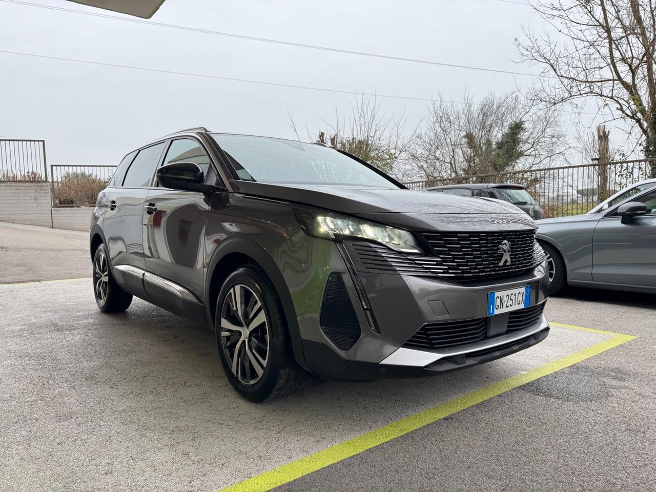 Peugeot 5008 1.5hdi AllurePack 7P GARANZIA 36 MESI