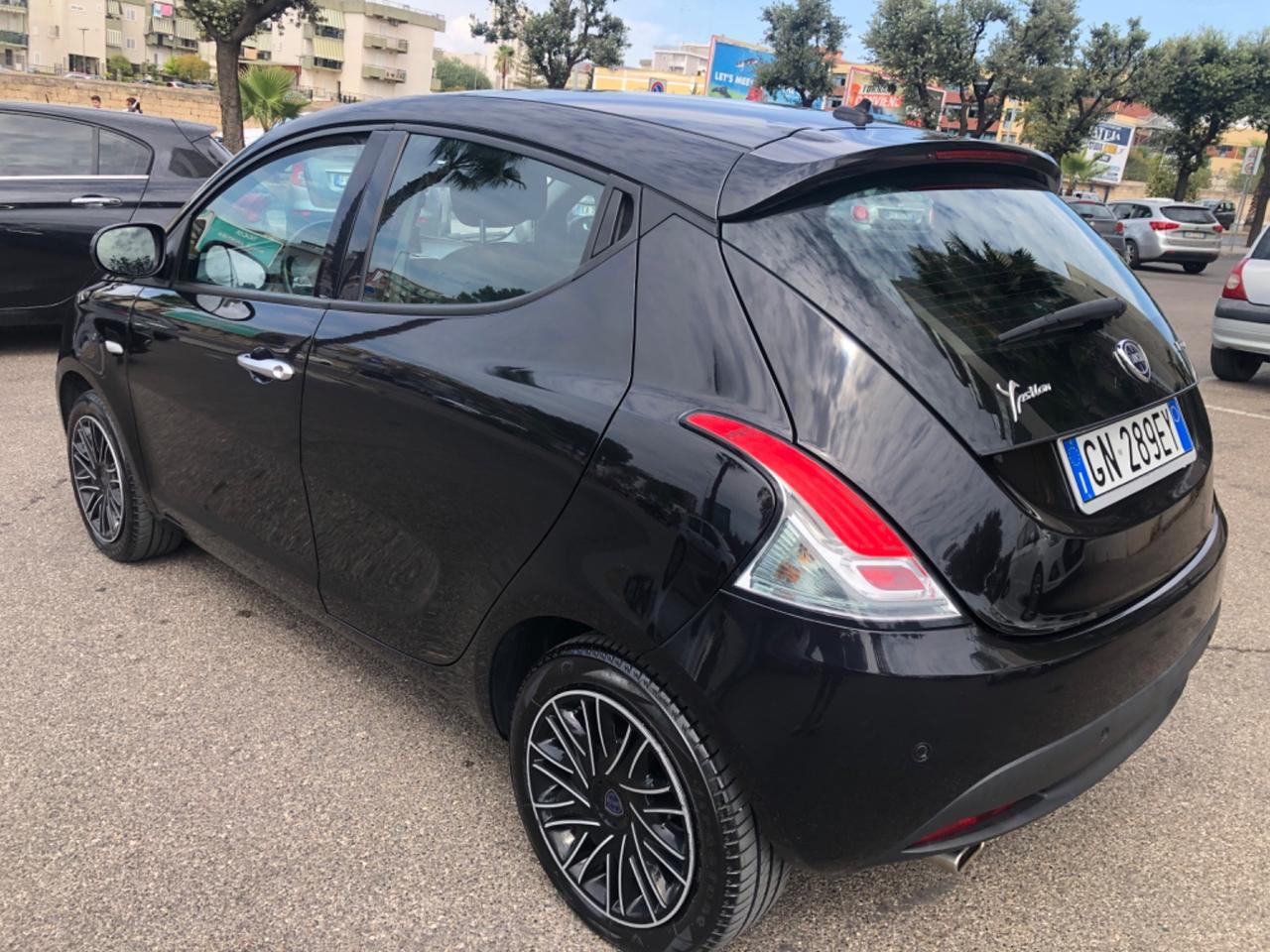 Lancia Ypsilon 1.0 FireFly 5 porte SUPER PREZZO