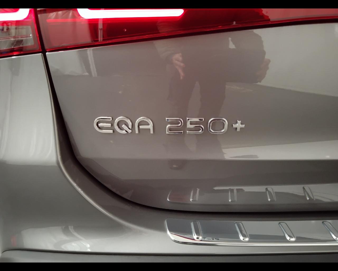 Mercedes-Benz EQA - H243 2021 - EQA 250+ Sport Pro