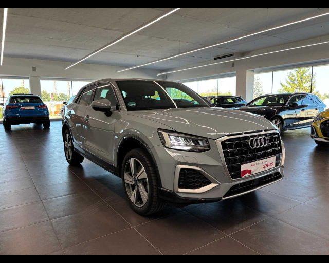 AUDI Q2 35 TDI S tronic Business Advanced