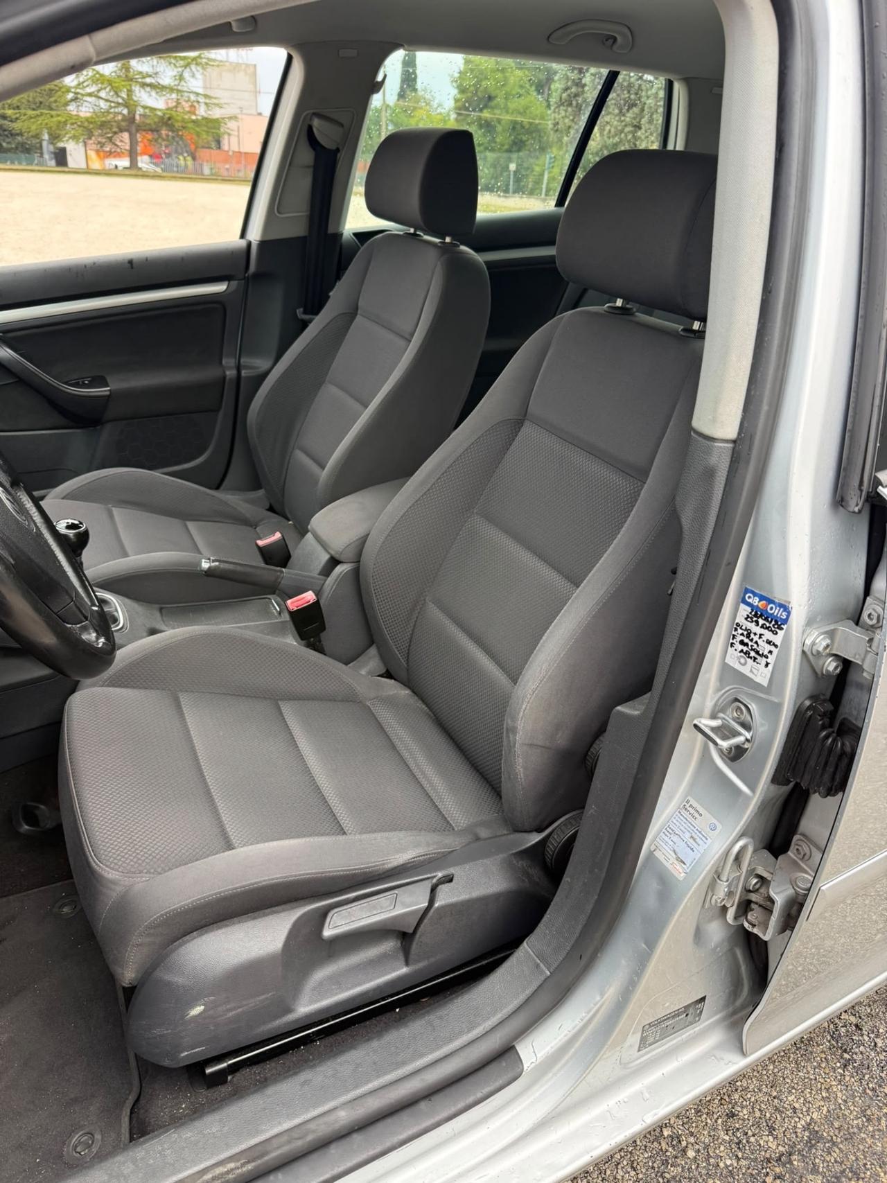 Volkswagen Golf 2.0 TDi Sportline UNIPROPR
