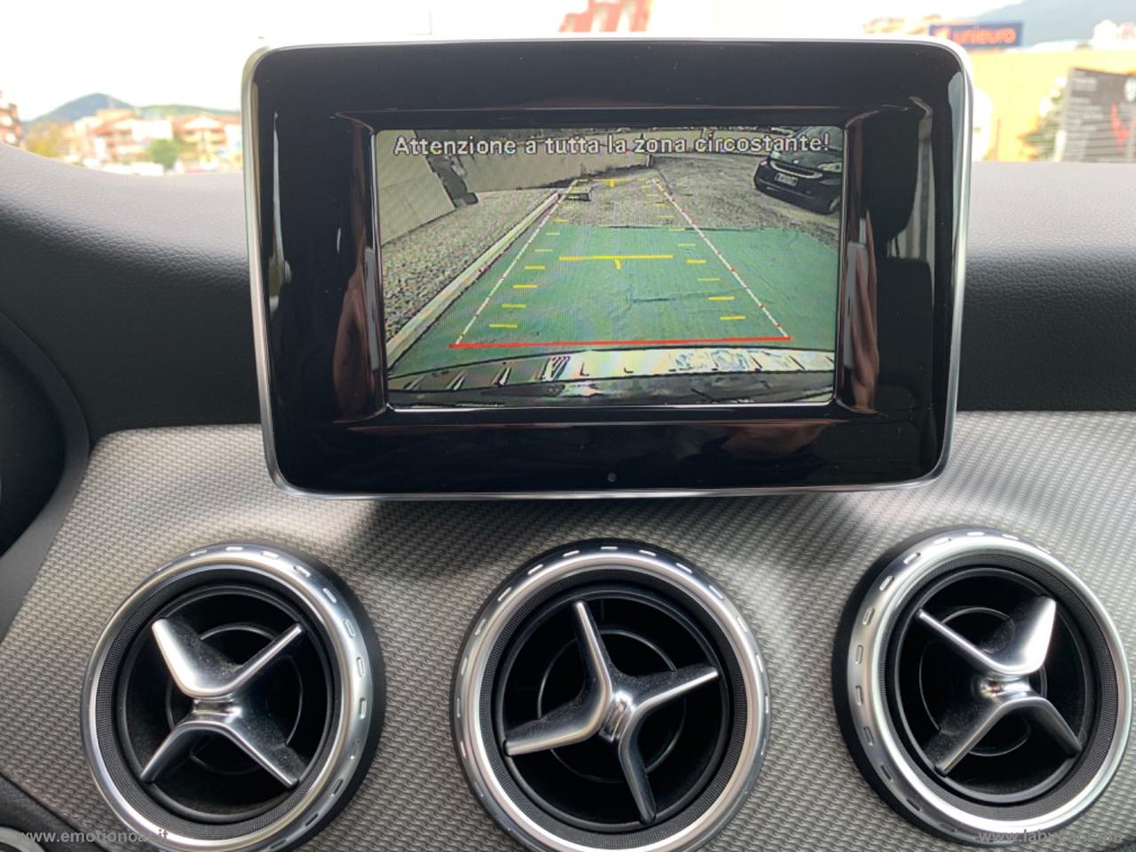 MERCEDES-BENZ GLA 200 CDI Premium - 2015