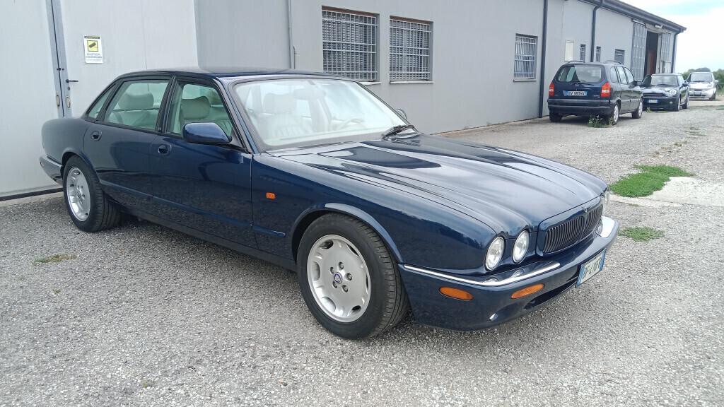 Jaguar XJ8 - 3.2 - ASI - allestimento sport -