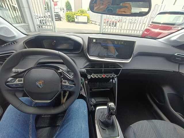 Peugeot 208 1.2 PureTech 100cv ALLURE KM ZERO