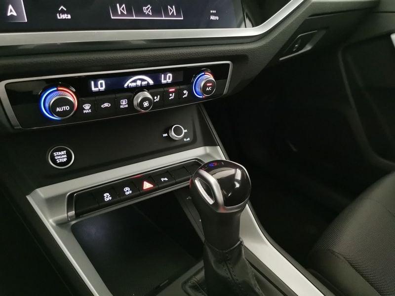 Audi Q3 35 2.0 tdi Business Advanced s-tronic