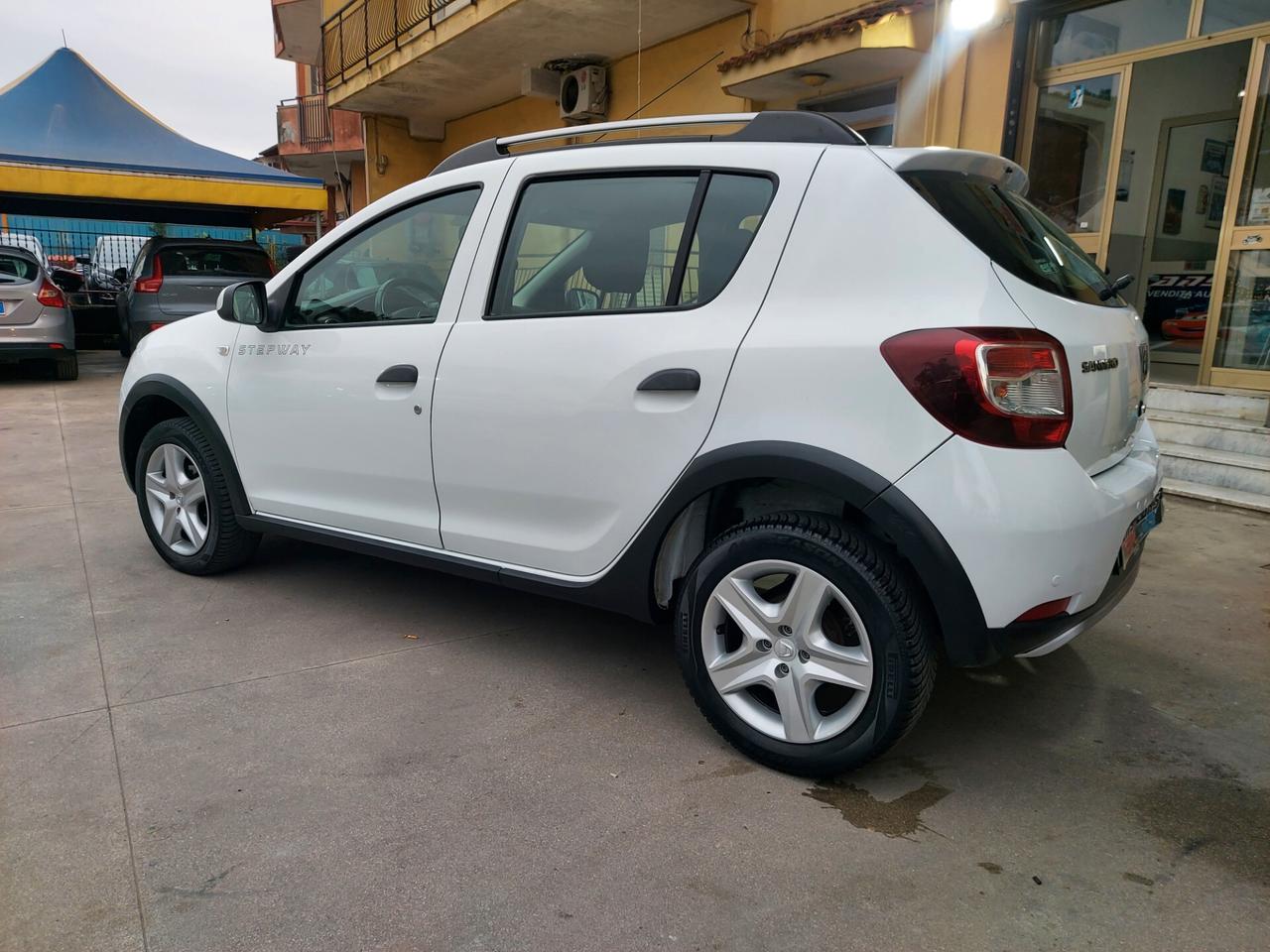 Dacia Sandero Stepway GPL FULL OPT.IONAL 2016