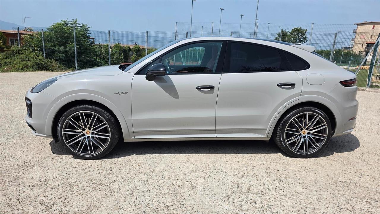Porsche Cayenne Coupé 3.0 V6 E-Hybrid