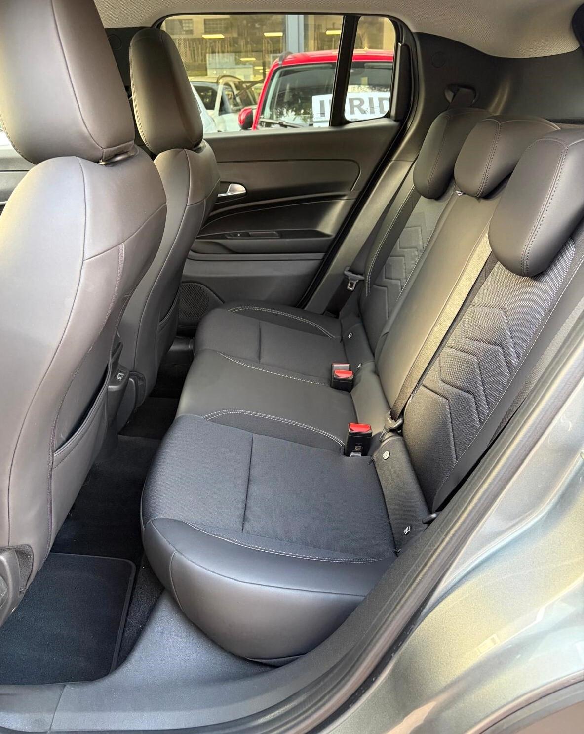 Jeep Avenger 1.2 Turbo 100 CV Summit