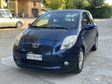 Toyota Yaris 1.3 3 porte cambio automatico