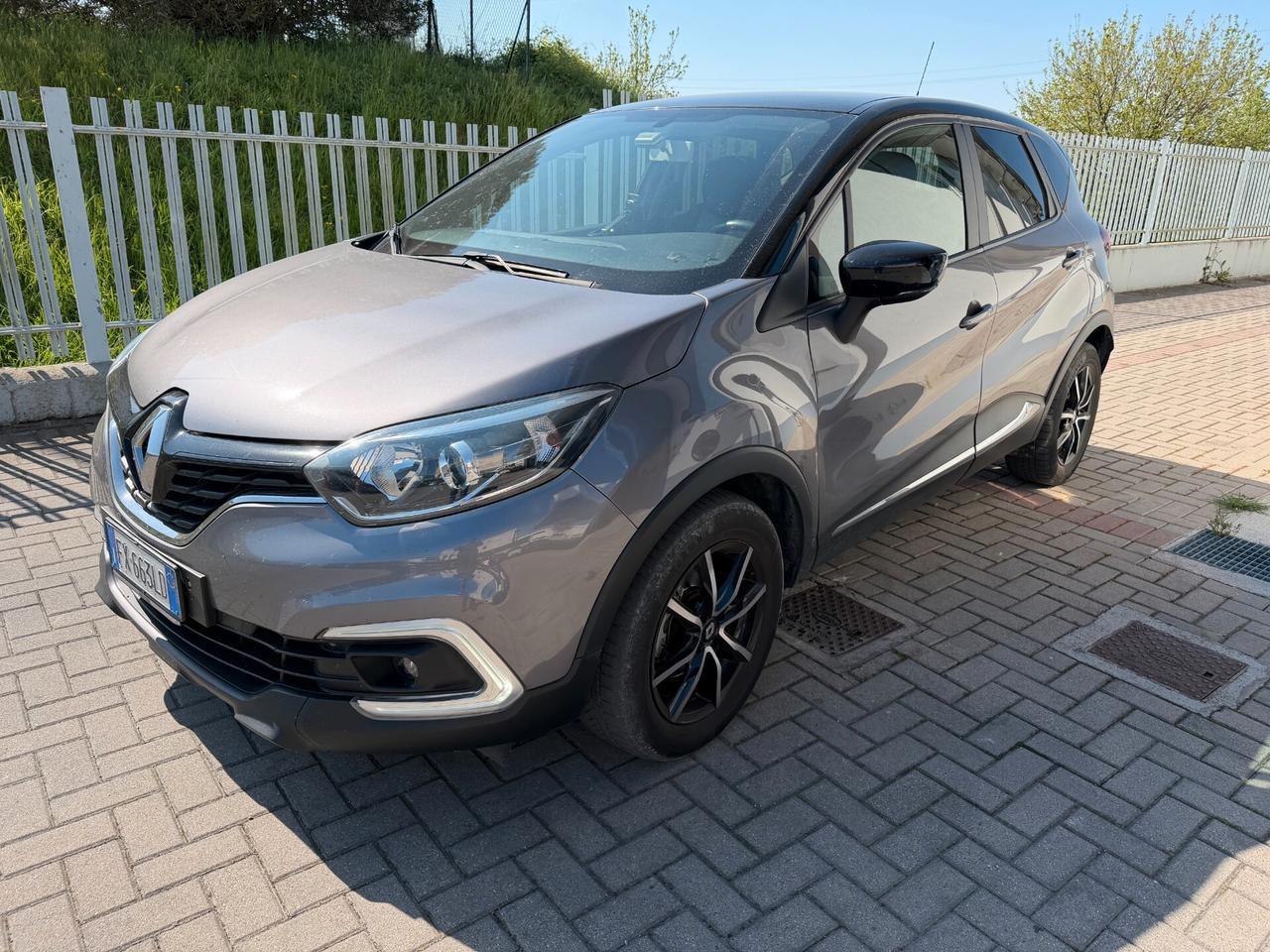 Renault Captur dCi 8V 90 CV EDC Sport Edition