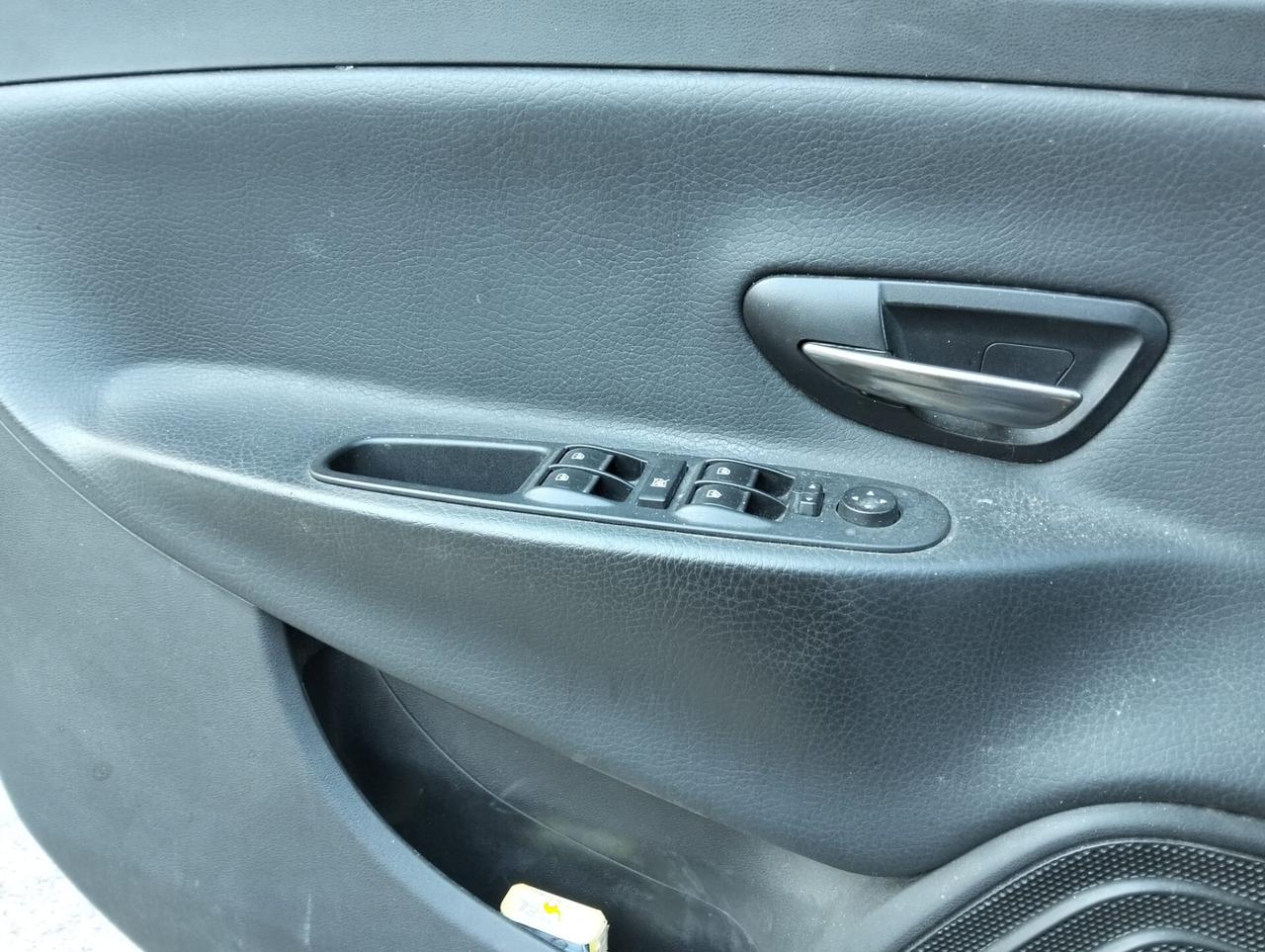 Lancia Ypsilon 1.3 M-jet 95cv 2015 SINISTRATA