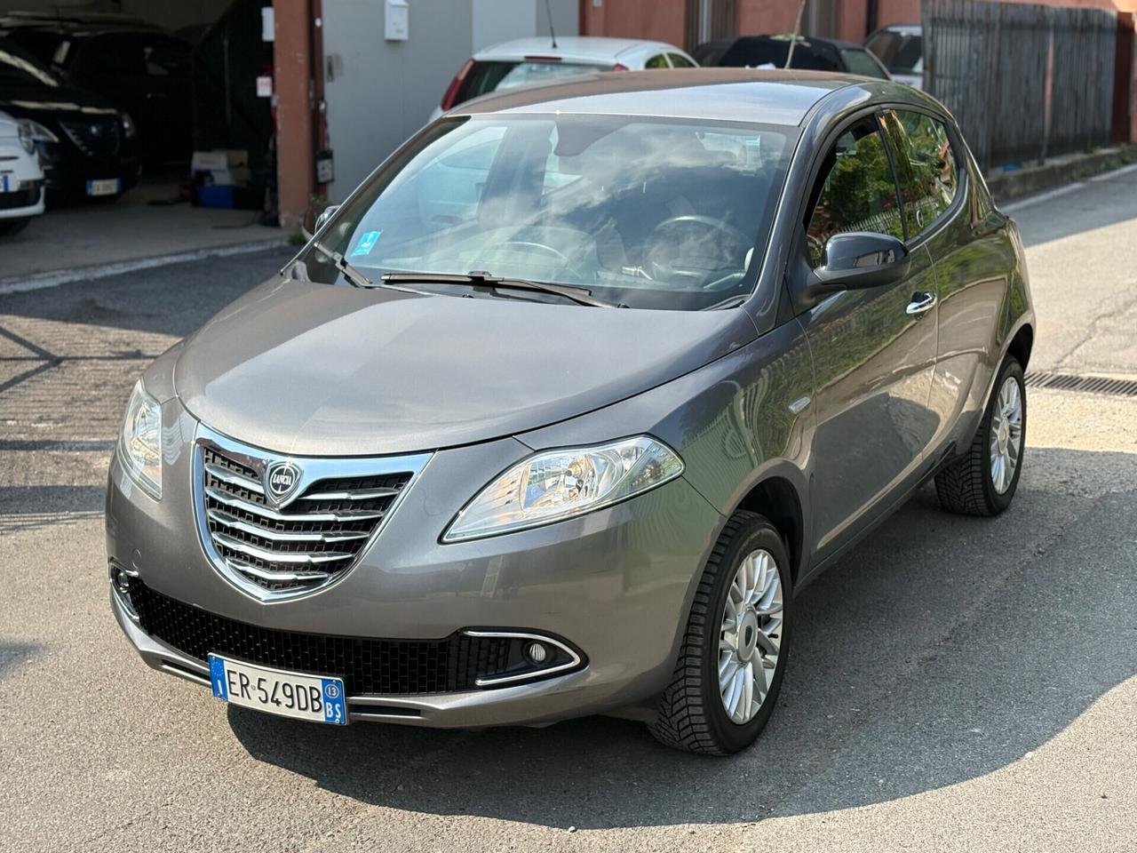 Lancia Ypsilon 0.9 TwinAir Metano Ecochic Gold 2013