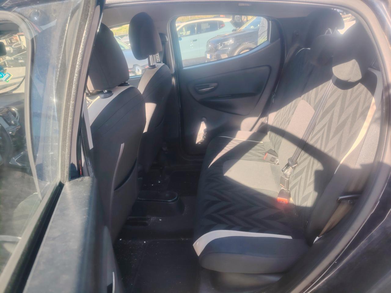 Lancia Ypsilon 1.2 69 CV 5 porte Platinum