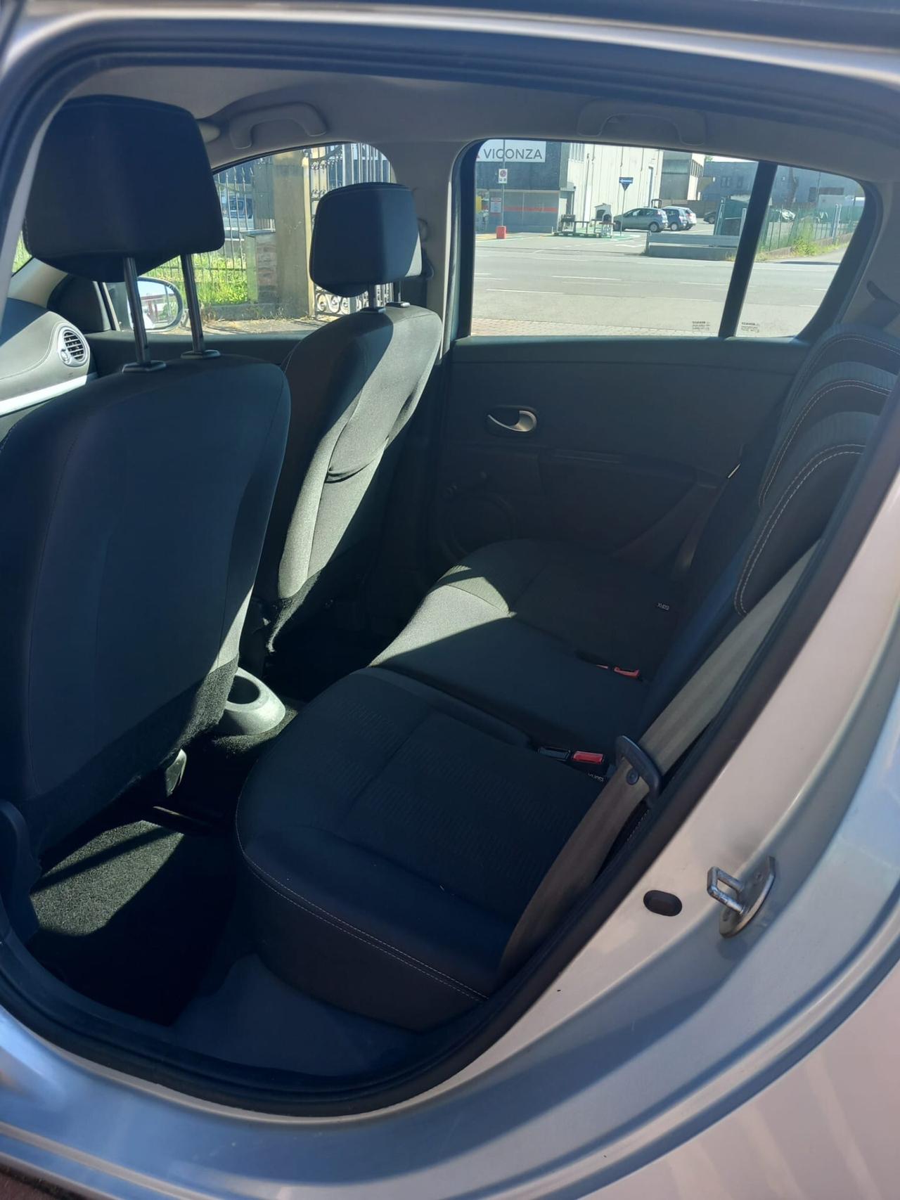 Renault Clio 1.2 16V 5 porte Confort