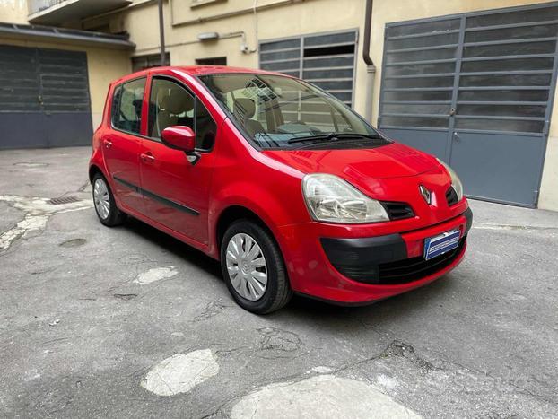 RENAULT Modus 1.2 16V Live