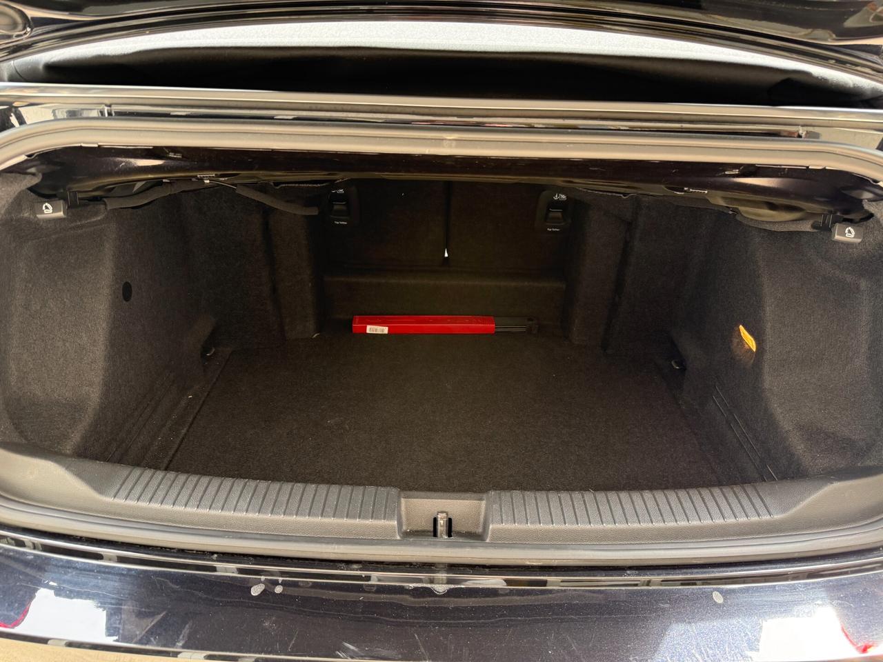 Volkswagen T-Roc 1.0 Cabrio Style Prezzo reale Navi