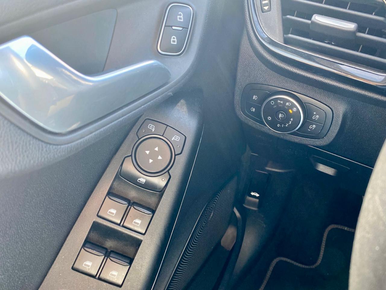 Ford Fiesta 1.0 Ecoboost Hybrid 125 cv. Titanium