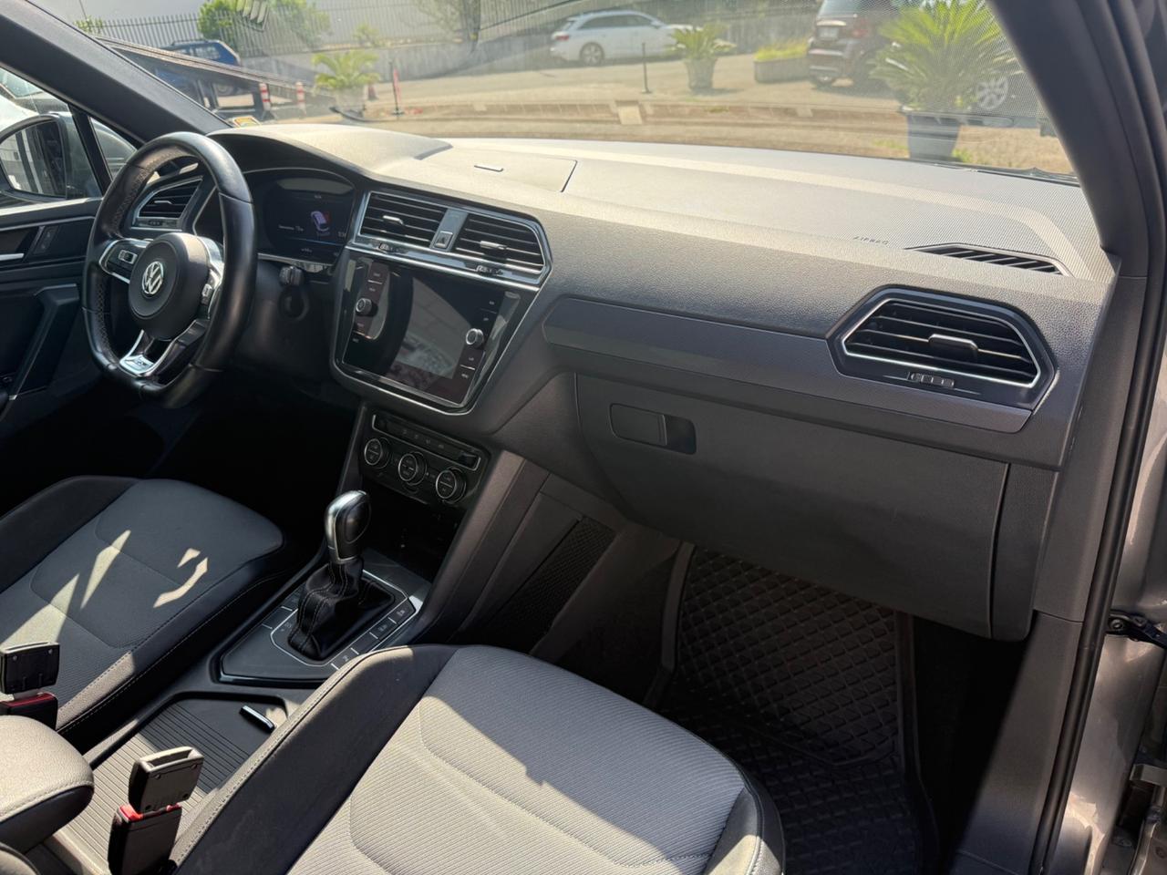 Volkswagen Tiguan 2.0 BiTDI SCR DSG 4MOTION Advanced R-Line BMT