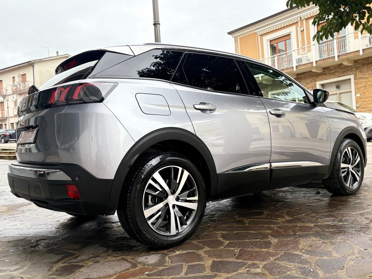 Peugeot 3008 BlueHDi 130 Allure BICOLOR FULL/LED