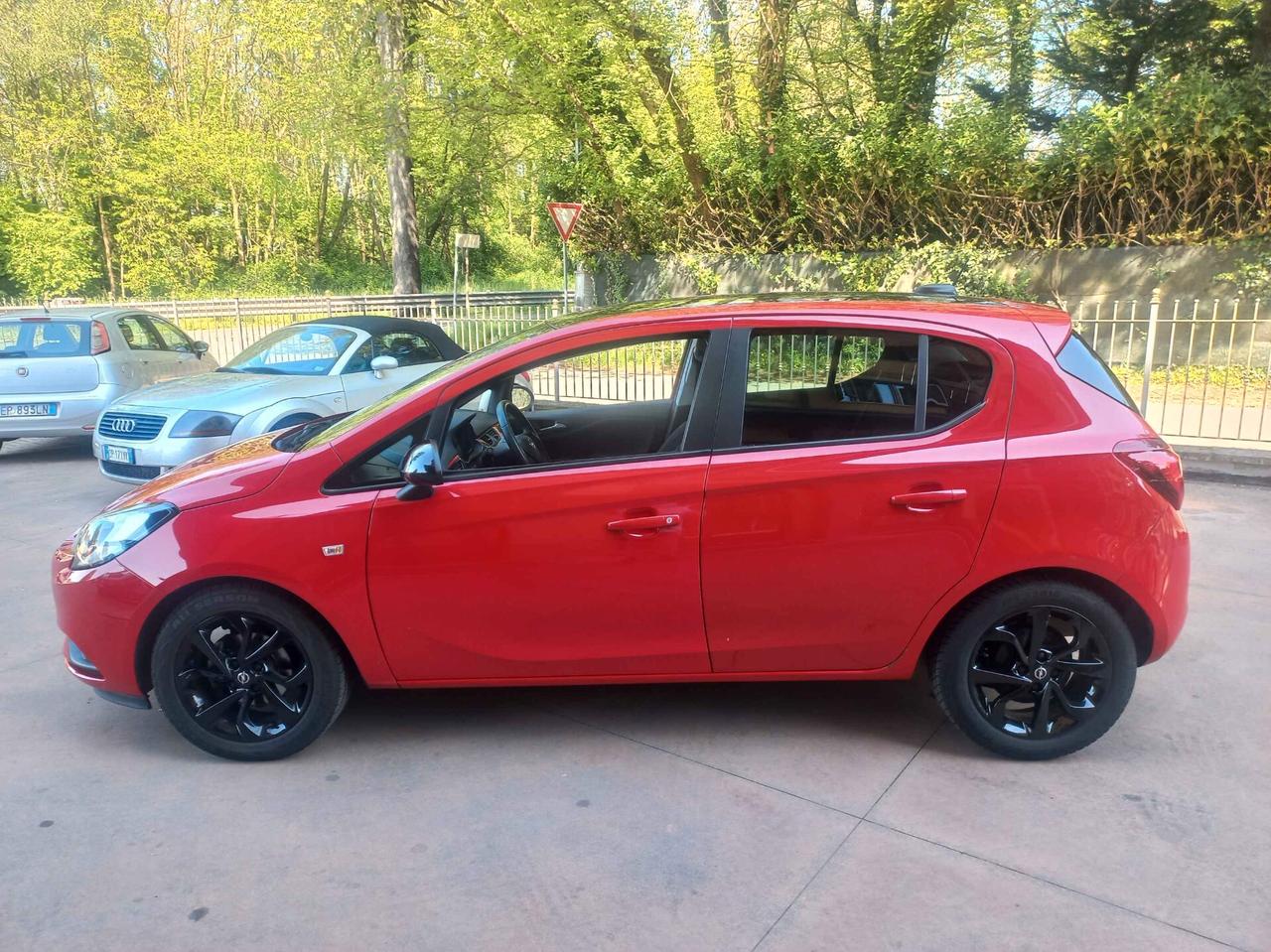 Opel Corsa 1.2 Coupé b-Color