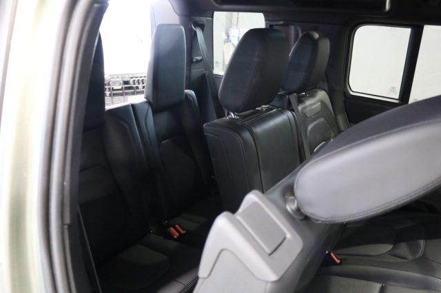 LAND ROVER Defender 110 3.0D I6 250 CV AWD X-Dynamic SE 7 POSTI