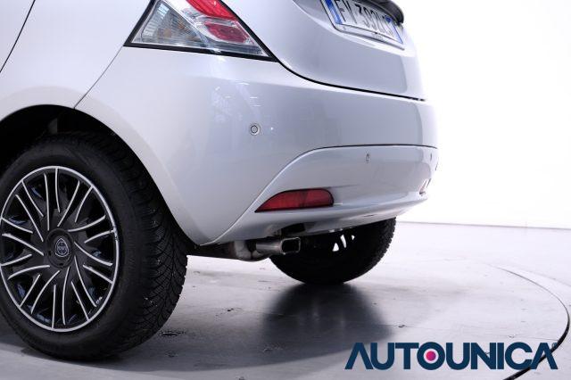 LANCIA Ypsilon 1.2 69 CV 5 PORTE S&S ELEFANTINO BLU NEOPATENTATI