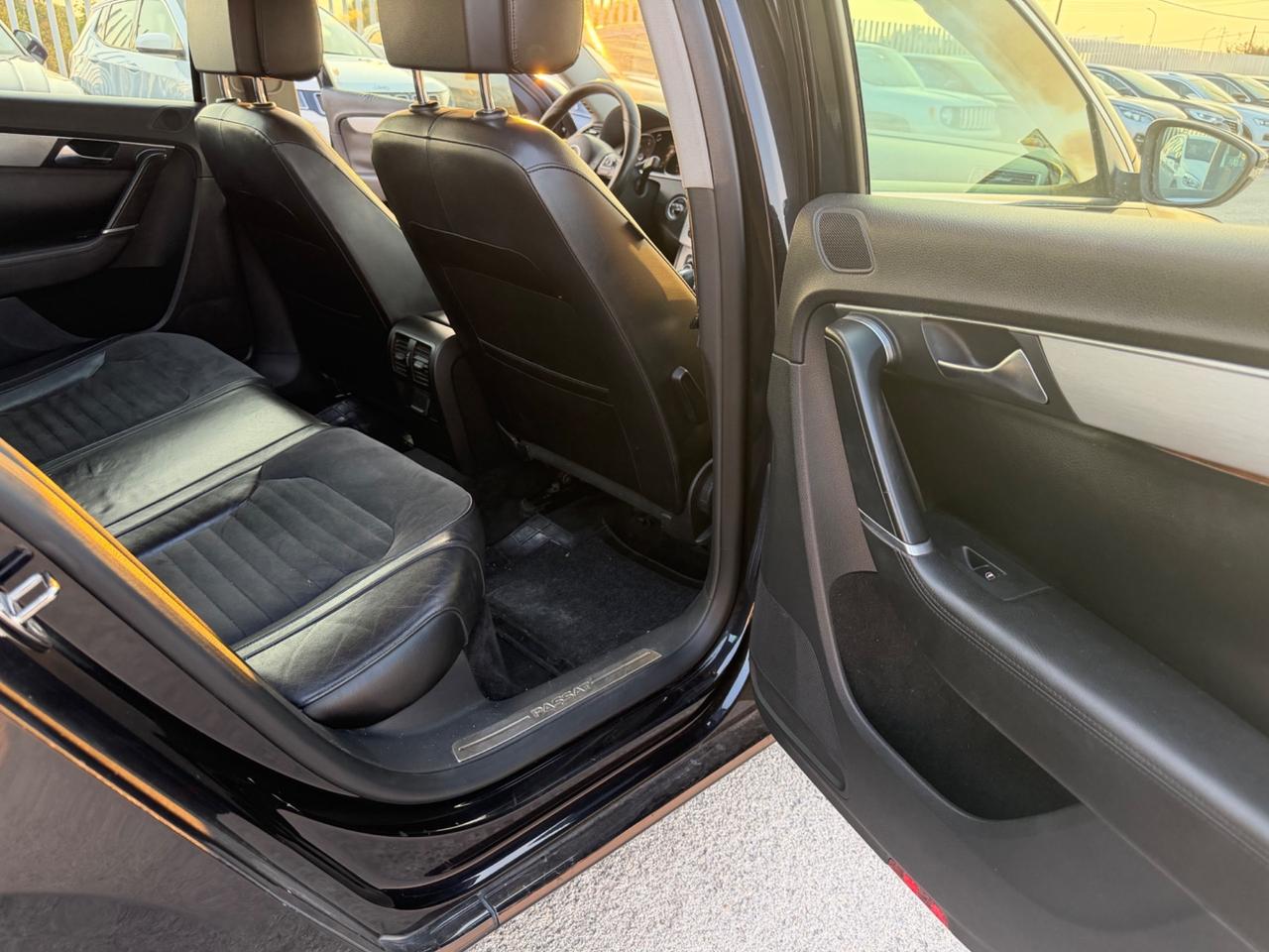 VOLKSWAGEN PASSAT 2.0 TDI DSG 140 BERLINA FULL