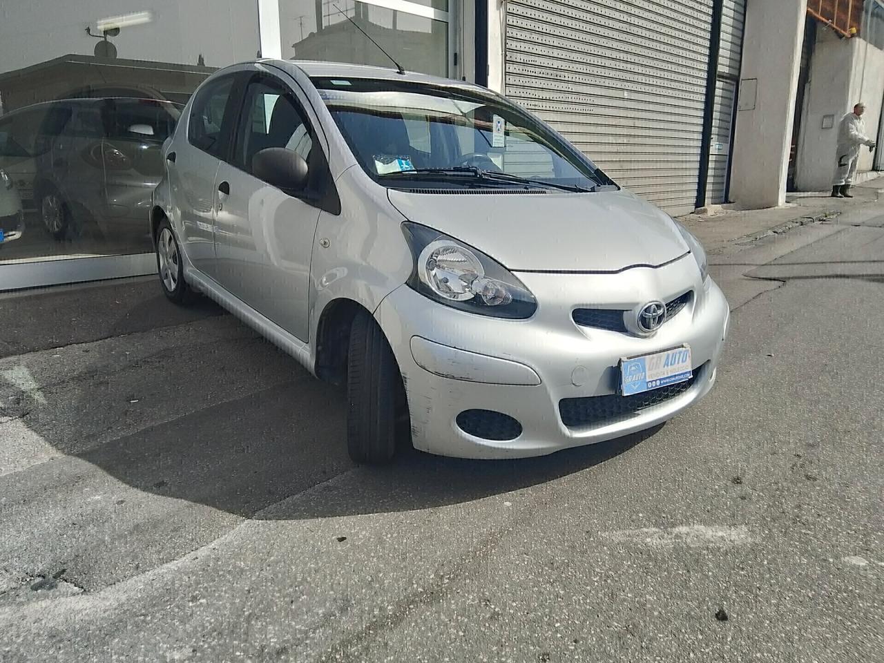 Toyota Aygo 1.0 12V VVT-i 5 porte Now