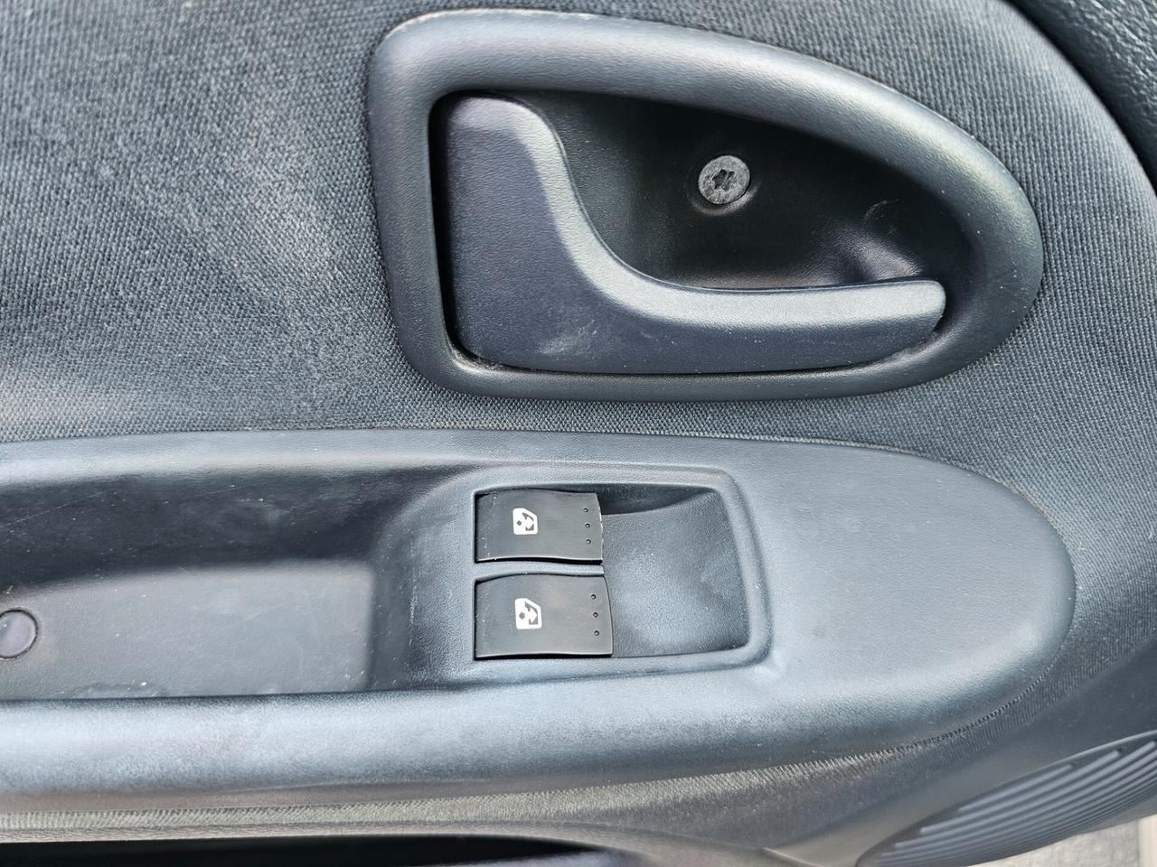 RENAULT CLIO 1.5 DCI 65CV