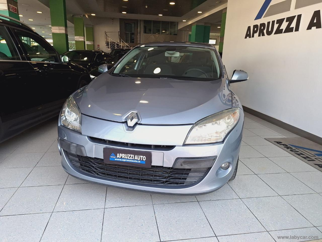 RENAULT Mégane 1.5 dCi 110 CV Dynamique