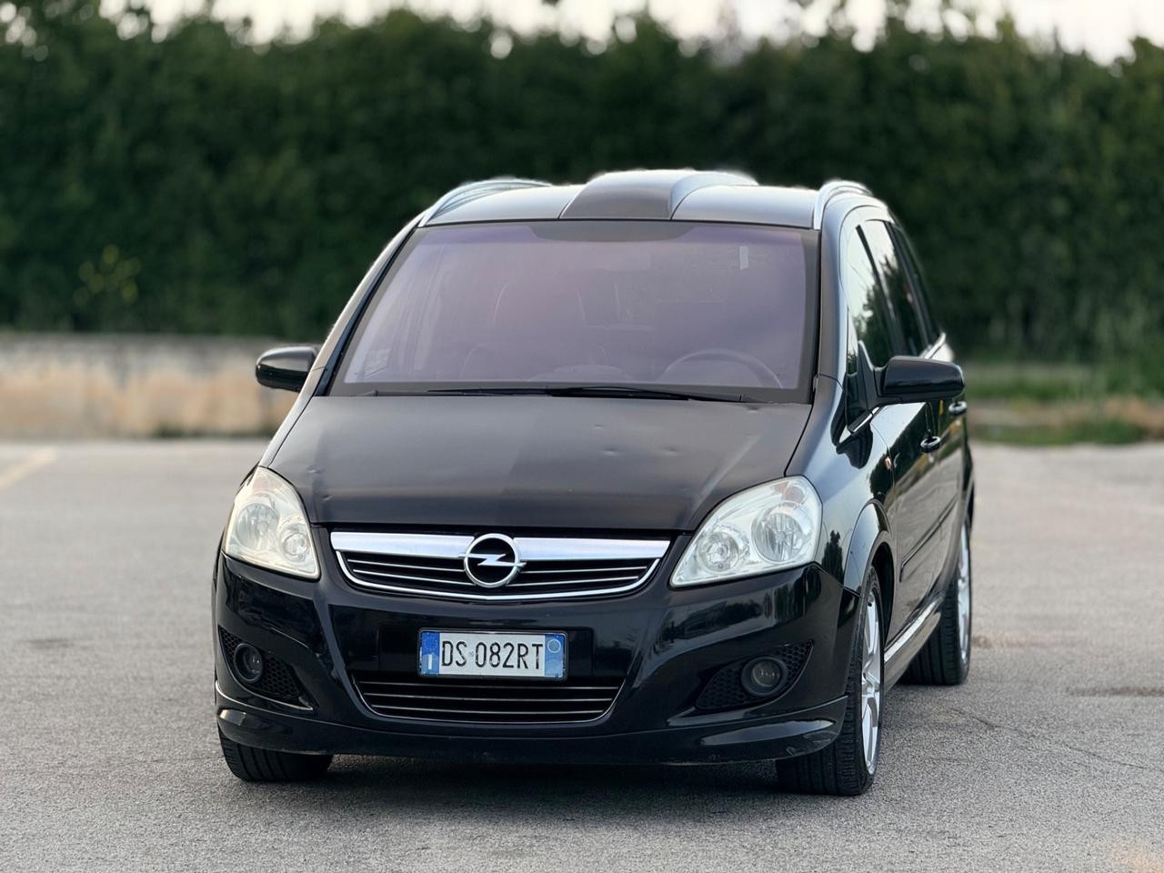 Opel Zafira 1.9 diesel Cosmo