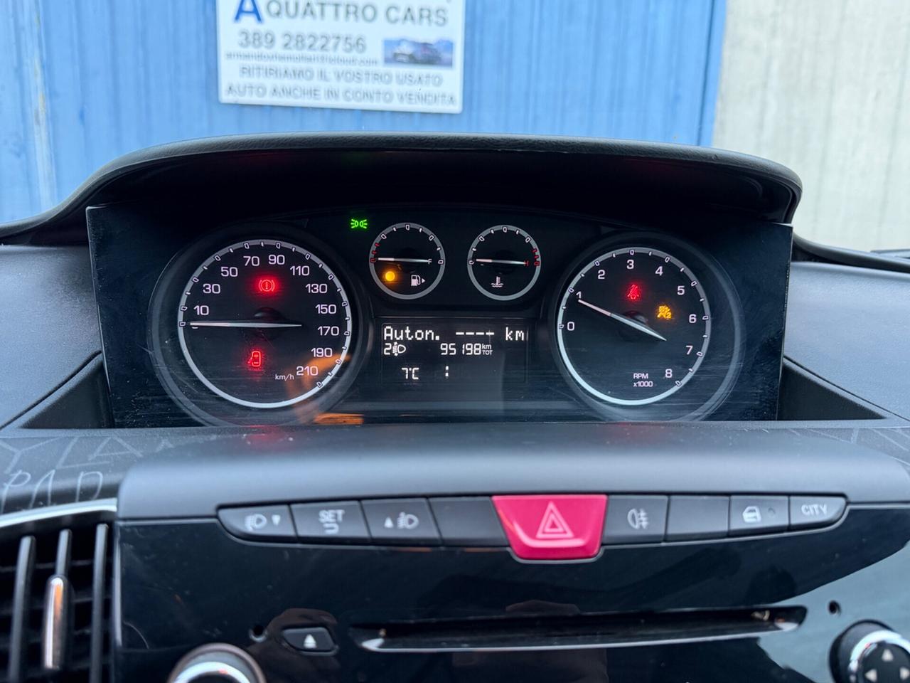 Lancia Ypsilon 1.2 69 CV Unyca