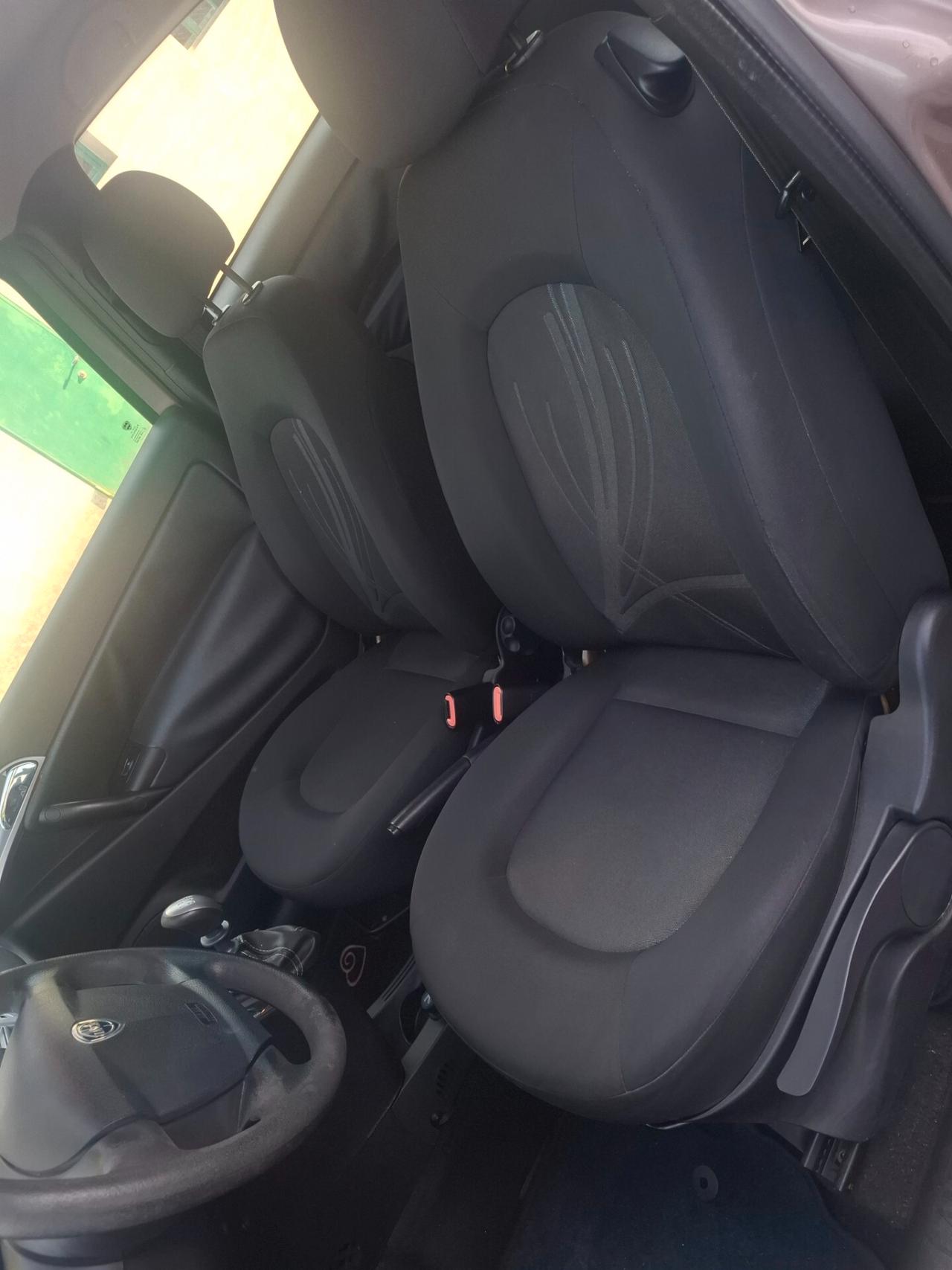 Lancia Ypsilon 1.2 69 CV Elle