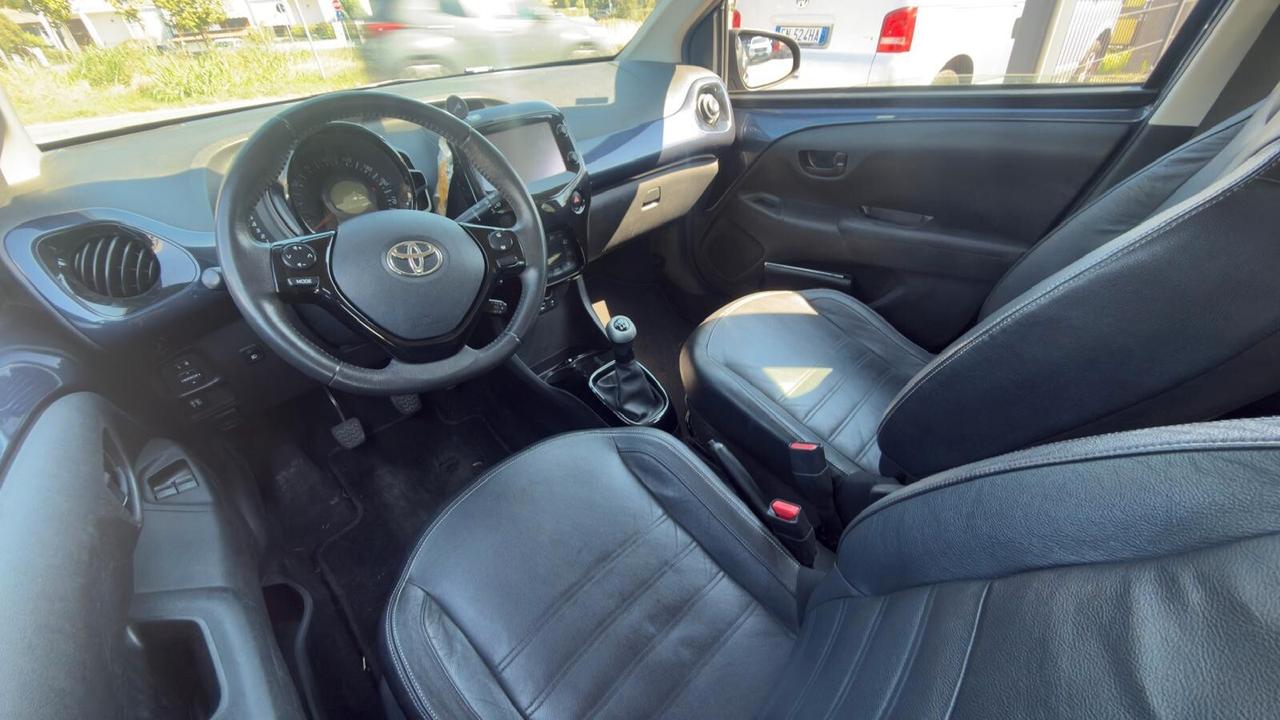 Toyota Aygo 1.0 VVT-i 69 CV 5 porte x-wave