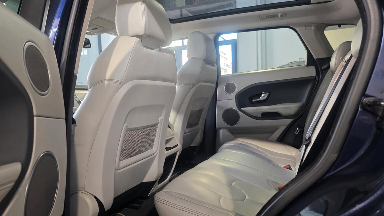 Land Rover Range Evoque 2.2 TD4 5p. Dynamic