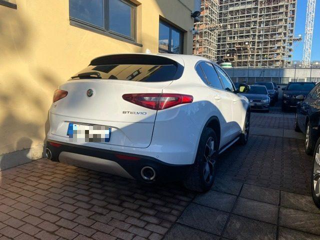 ALFA ROMEO Stelvio 2.2 Turbodiesel 190 CV AT8 Q4 Executive