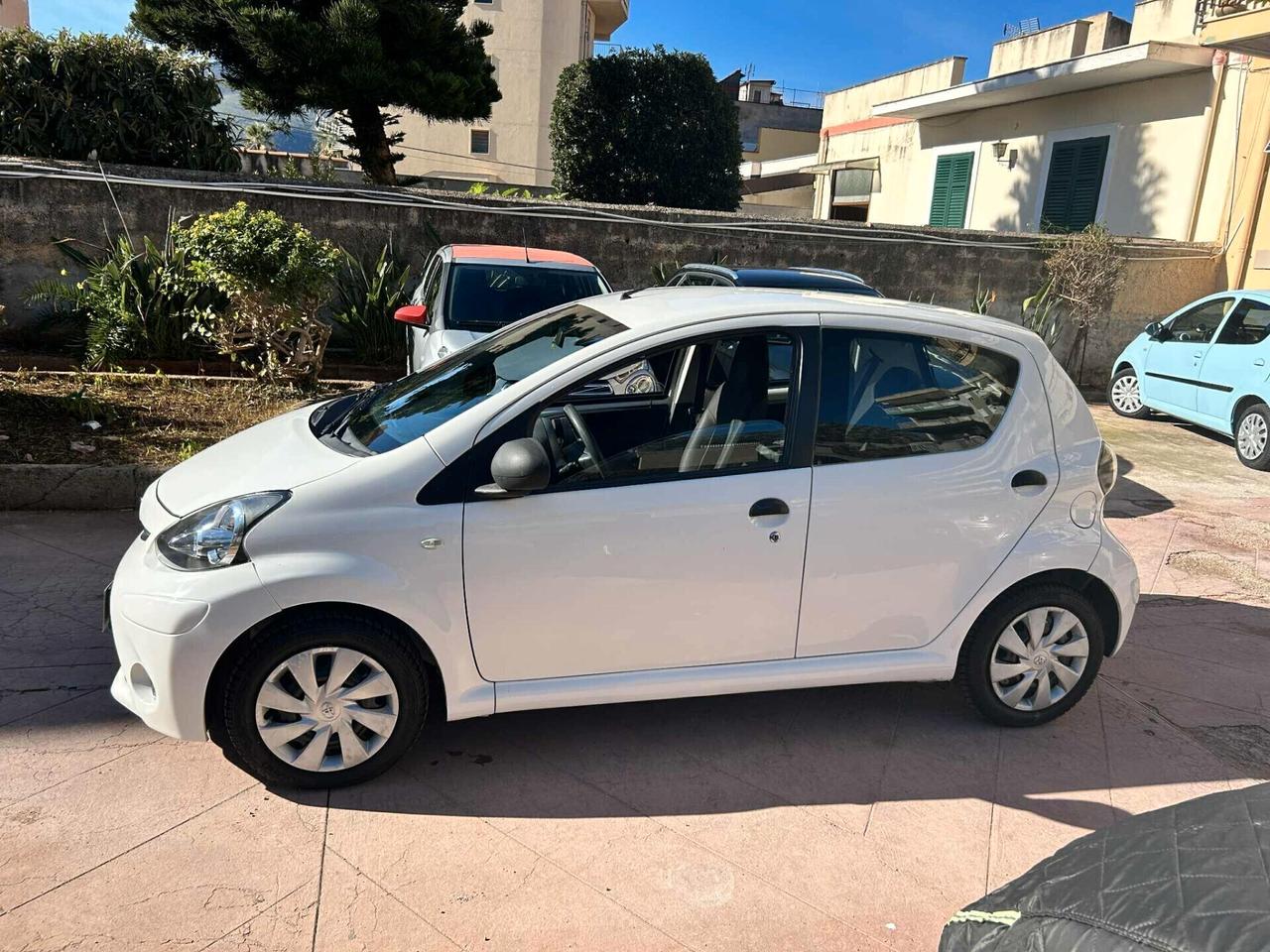 TOYOTA AYGO 1.0 68CV 2014 EURO 5 FULL BENZINA