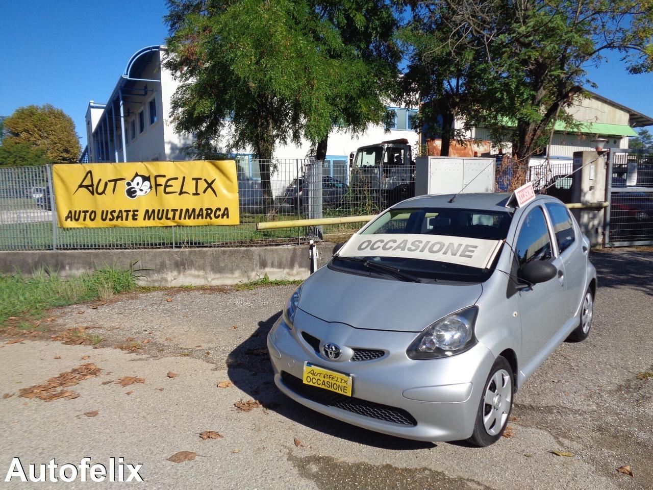 Toyota Aygo X 1.0 5 porte ok neop da vetrina